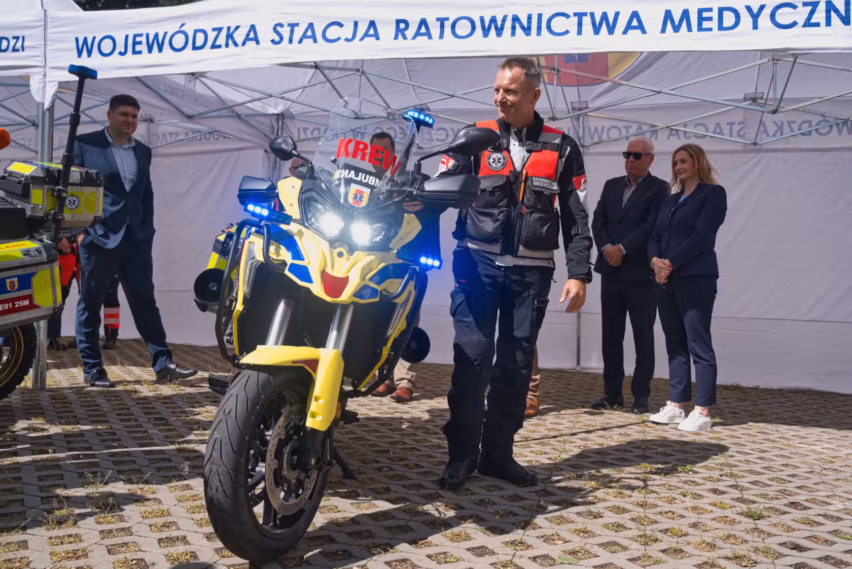 Motoambulans do przewozu krwi